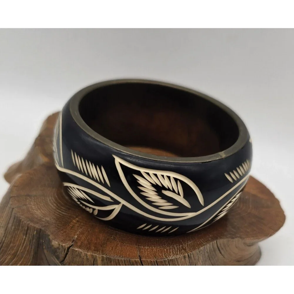 Vintage Carved Lucite & Brass Wide Bangle Bracelet Leaves